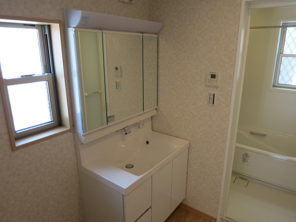 Wash basin, toilet. Same specifications