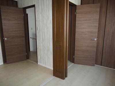 Non-living room. The third floor east side 