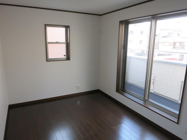 Non-living room. Western-style 6 Yes CL