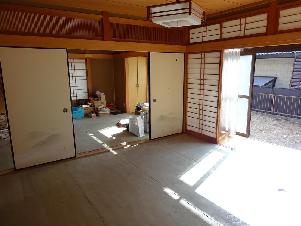 Non-living room. Indoor (12 May 2013) Shooting