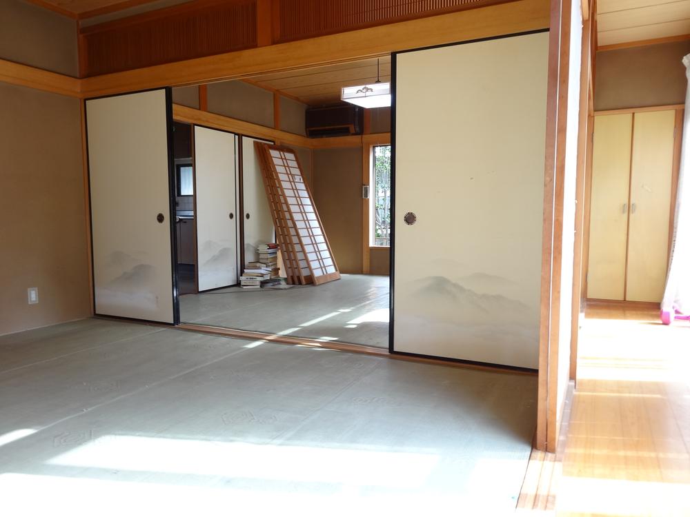 Non-living room. Indoor (12 May 2013) Shooting