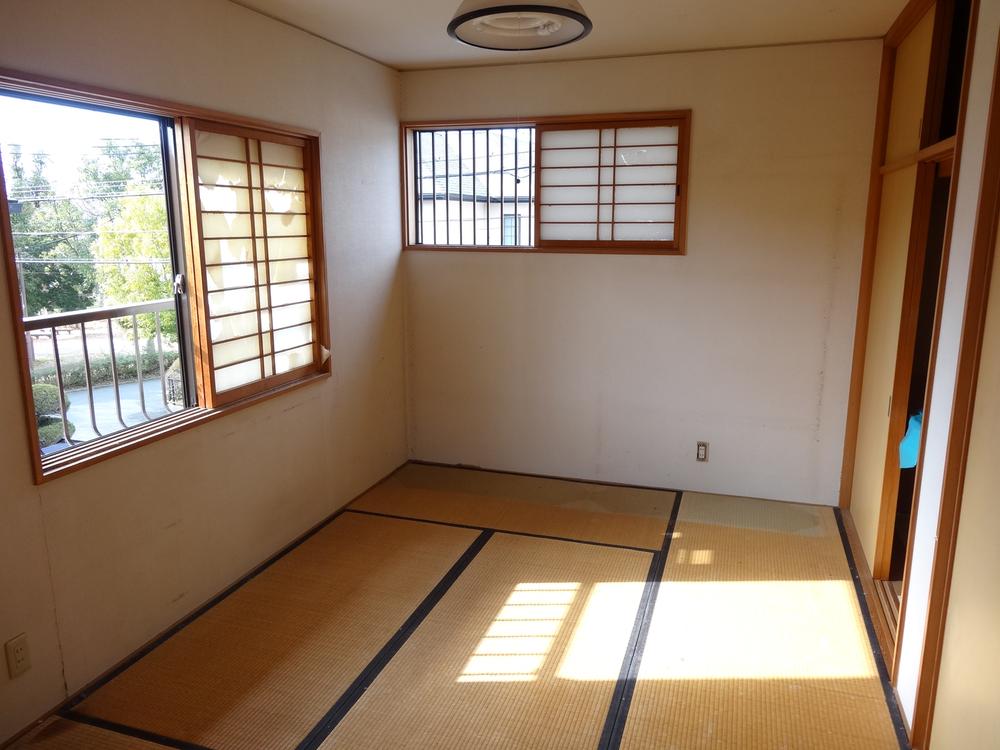 Non-living room. Indoor (12 May 2013) Shooting