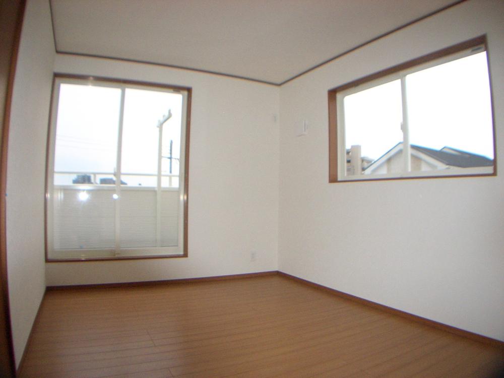 Same specifications photos (Other introspection)