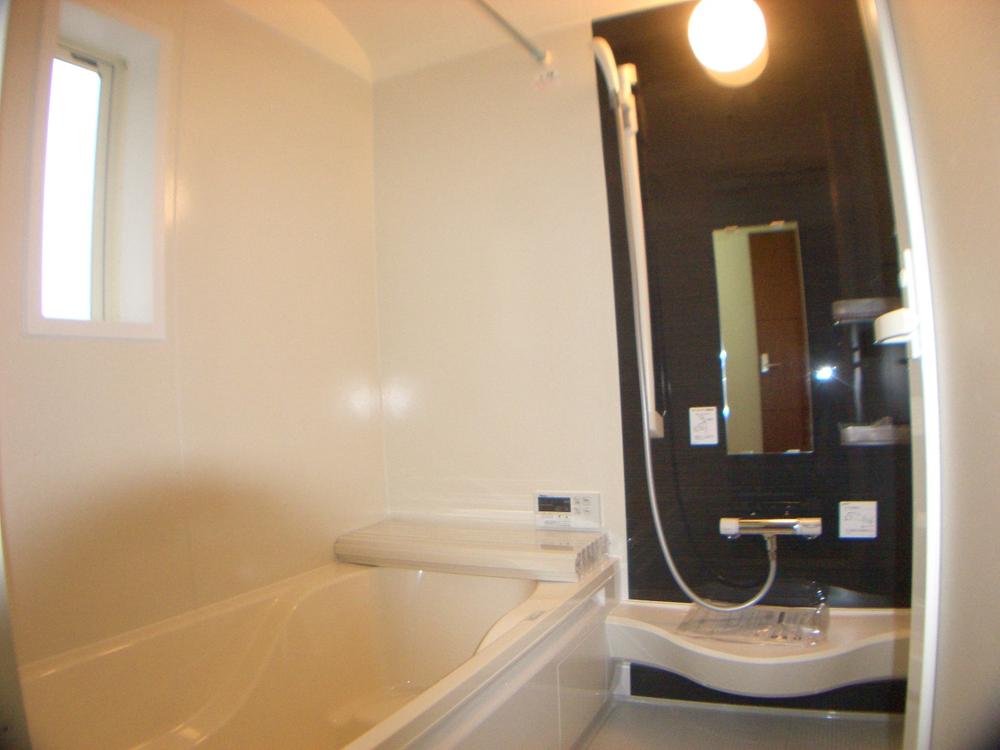 Same specifications photo (bathroom)