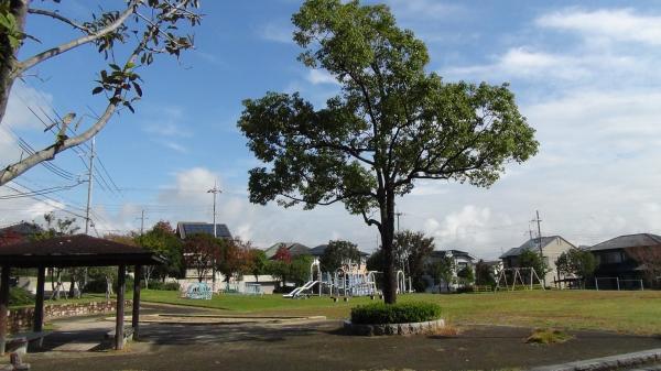 park.  [park] 1 minute walk 50m to within ^^