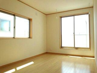 Non-living room. Each Building, Bedroom 7.75 Pledge ~ I took the 8 quires size. 