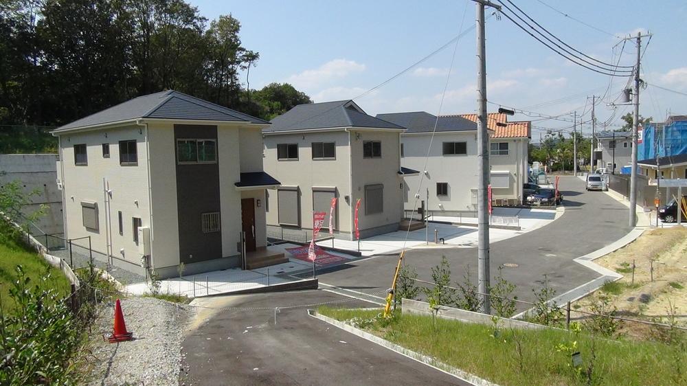 Local photos, including front road. It is in the local streets