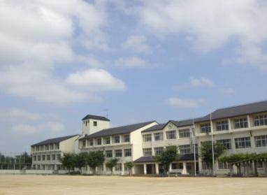 Primary school. Ikawadani until elementary school 1550m