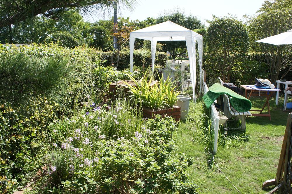 Garden. Local (10 May 2013) Shooting