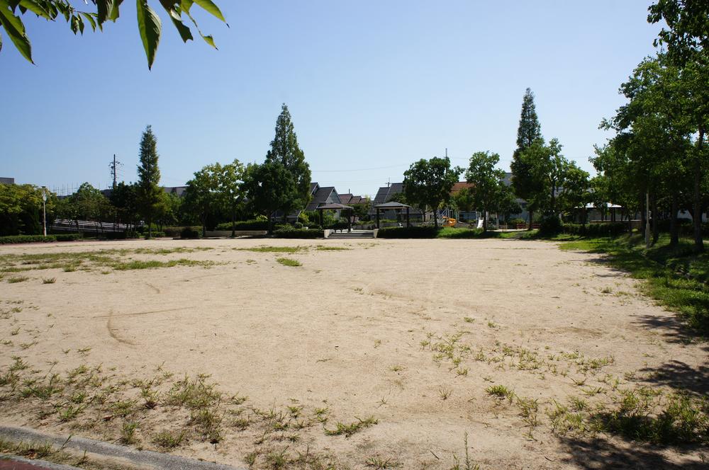 View photos from the dwelling unit. View from the site (October 2013) Shooting