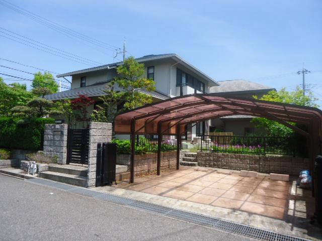 Local appearance photo. Local (05 May 2013) Shooting