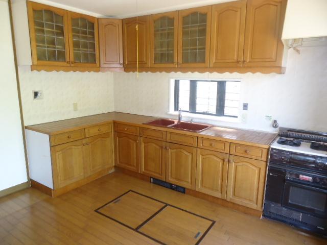 Kitchen. Indoor (05 May 2013) Shooting