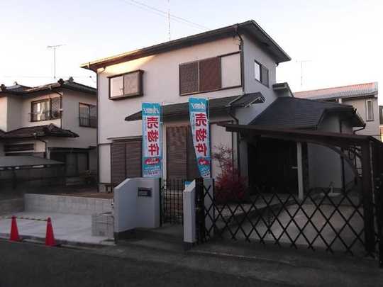 Local appearance photo. Local appearance is a picture!