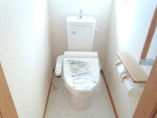 Toilet. 1st floor, 2 Kaitomo, Equipped with hot water shower toilet