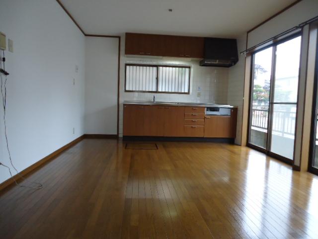 Living. Local (October 20, 2013) Shooting