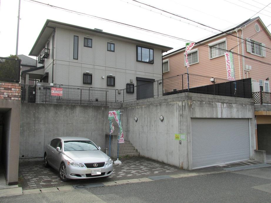 Local appearance photo. Local (12 May 2013) Shooting