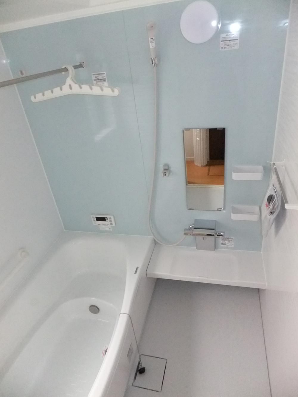 Same specifications photo (bathroom)