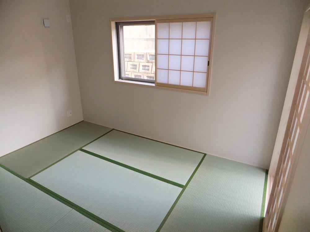 Same specifications photos (Other introspection)