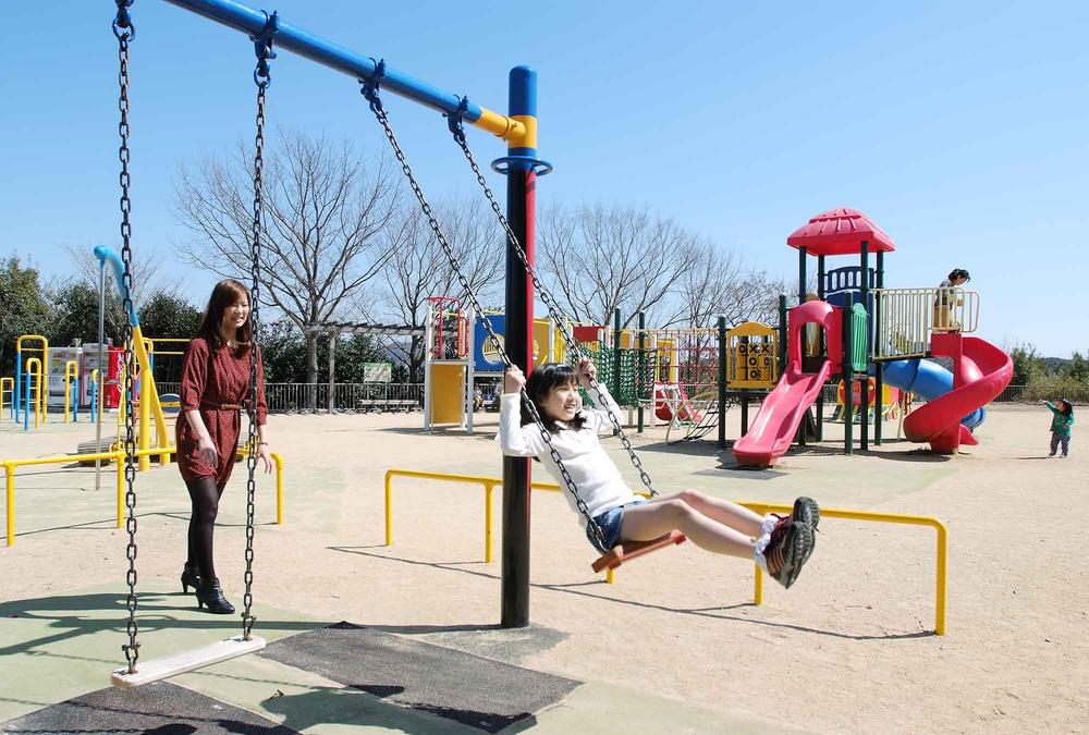 Other. Provided with a lot of playground equipment in the country of adventure, Crowded with Child a lot of family from weekdays. 