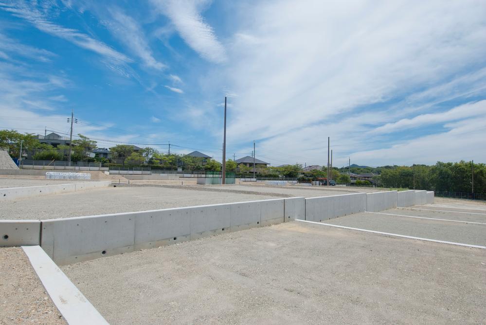 Local land photo. Local (07 May 2013) Shooting Finally districts of Phase 1 was emerging. 