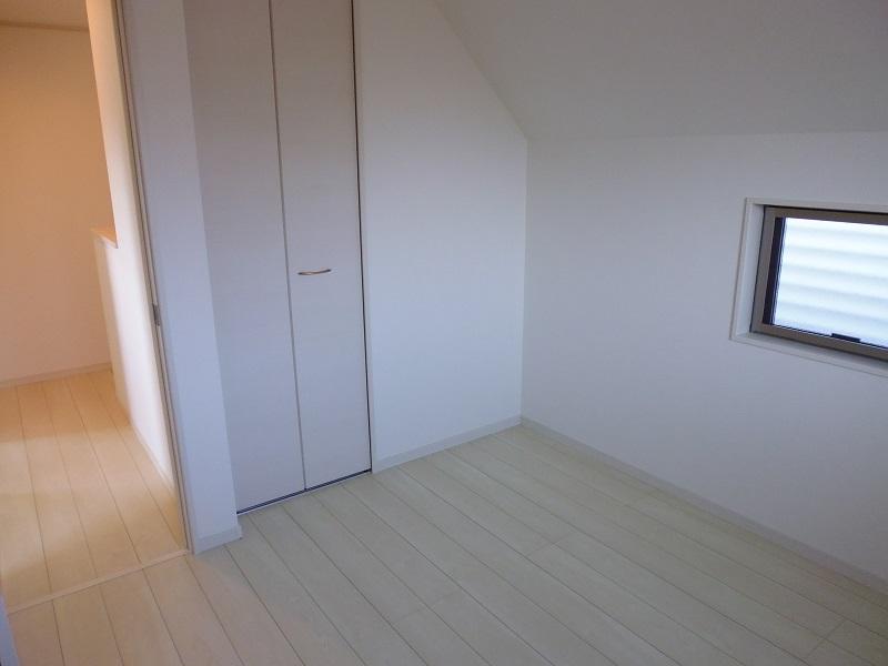 Non-living room. Western style room!