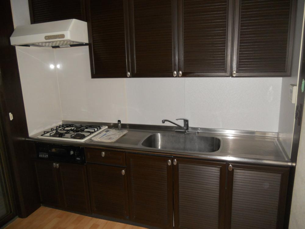 Kitchen. Indoor (September 2012) shooting