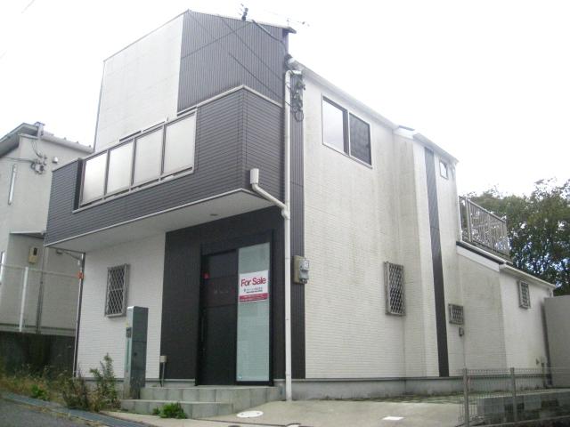 Local appearance photo. Local (11 May 2013) Shooting