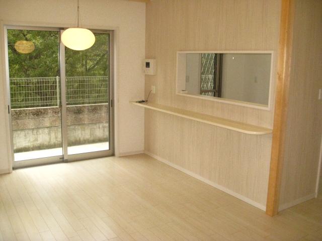 Living. Local (11 May 2013) Shooting