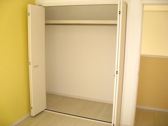 Receipt. Local (11 May 2013) Shooting