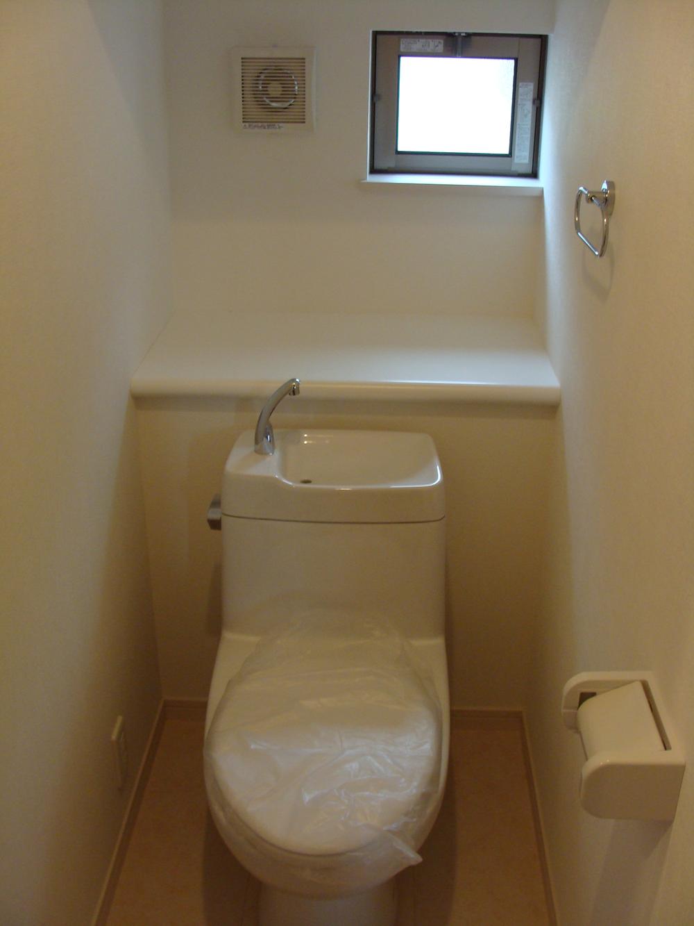 Toilet. Indoor (10 May 2013) Shooting