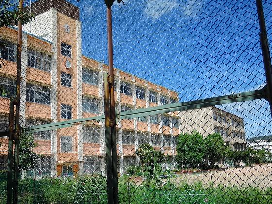 Primary school. Sakuragaoka to elementary school 1018m