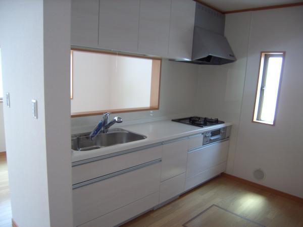 Kitchen. Easy-to-use counter kitchen