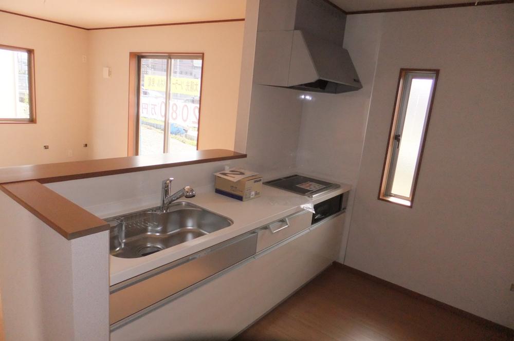 Same specifications photo (kitchen)