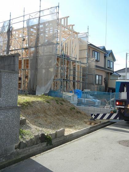 Local photos, including front road. Local (11 May 2013) Shooting