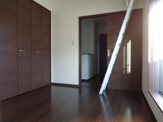 Non-living room. Local (September 21, 2013) Shooting