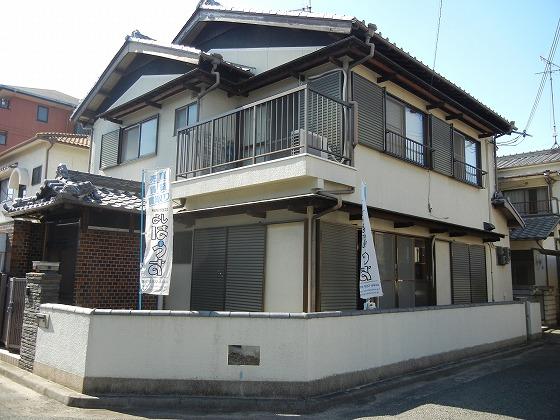 Local appearance photo. Local (10 May 2011) Shooting