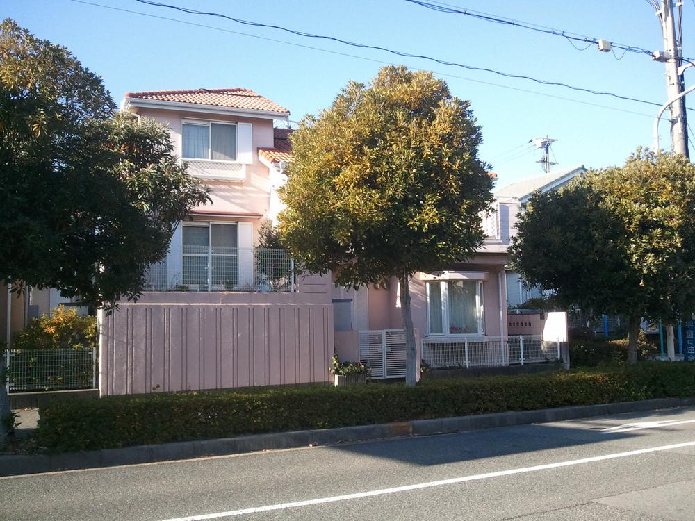 Local photos, including front road. Local (July 2013) Shooting