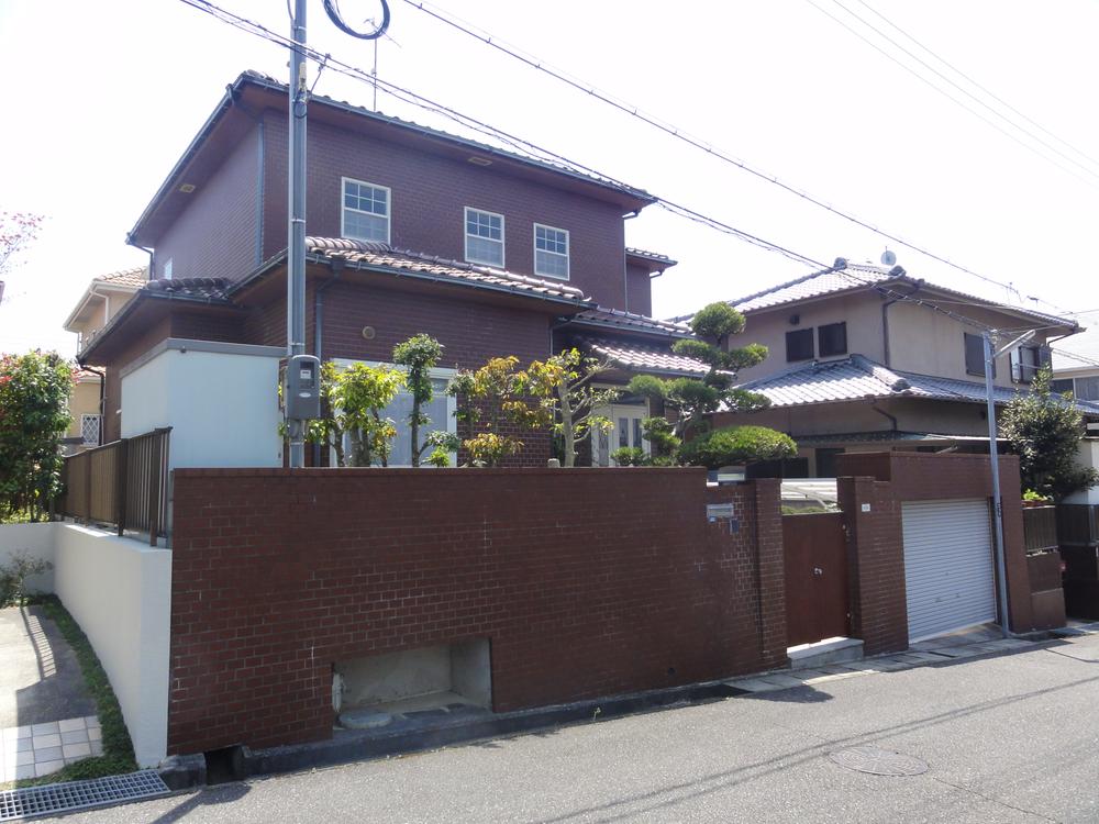 Local appearance photo