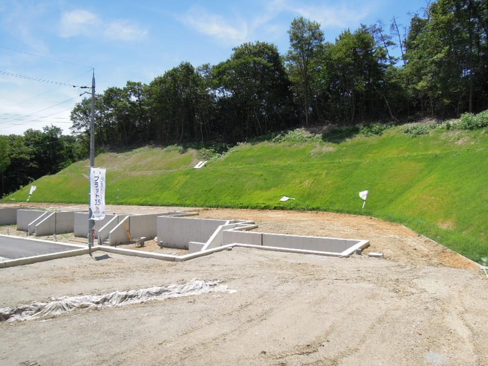 Local photos, including front road. Site (July 20, 2013) Shooting