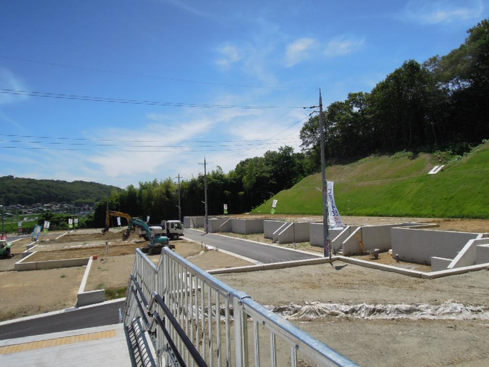 Local photos, including front road. Site (July 20, 2013) Shooting