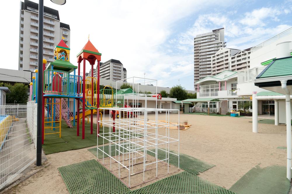 kindergarten ・ Nursery. Thrush until nursery school 1200m