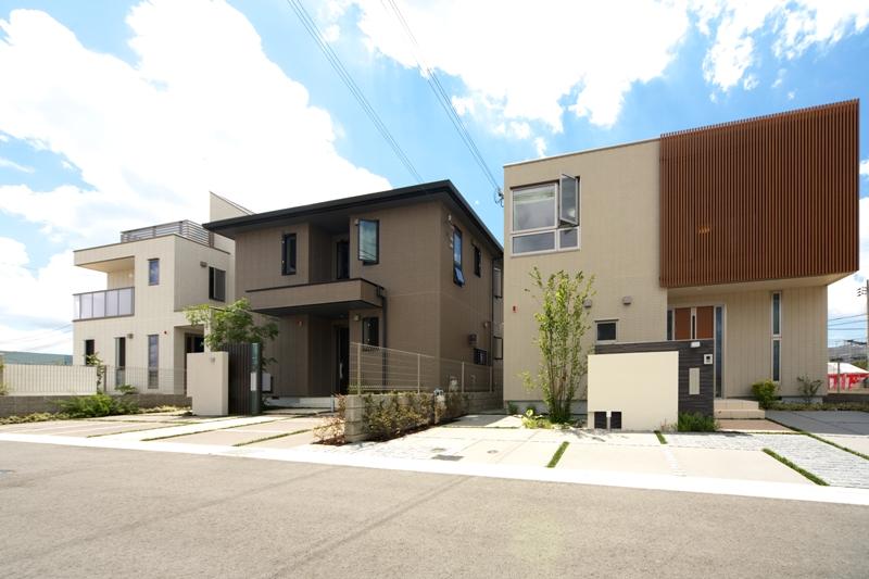 Sale already cityscape photo. August 2012 shooting