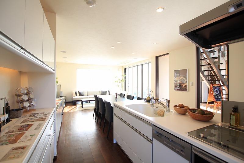 exhibition hall / Showroom. Exhibition hall model house of the kitchen. Full Beruhausu devised unique to. . ※ This model is a model of housing exhibition hall of the Seishin Chuo.