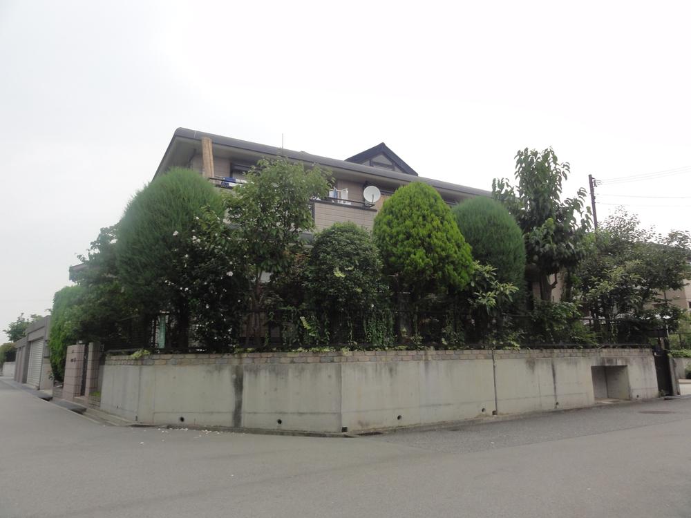 Local appearance photo