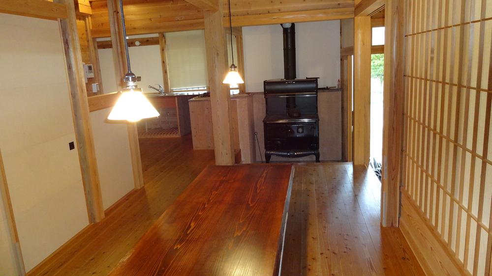 Living. A wood-burning stove living! 