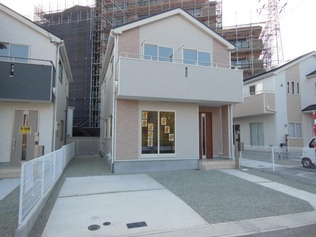 Local appearance photo. October 10 shooting