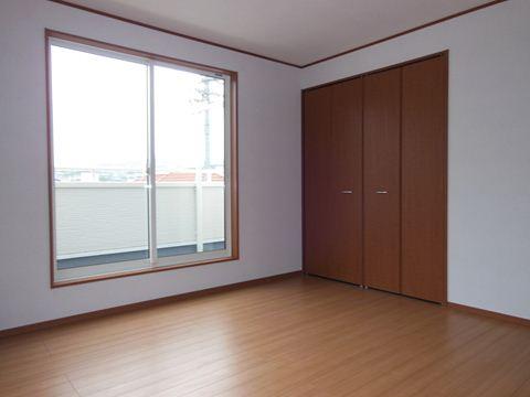 Non-living room. The company construction cases