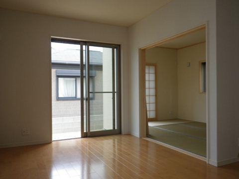 Living. The company construction cases