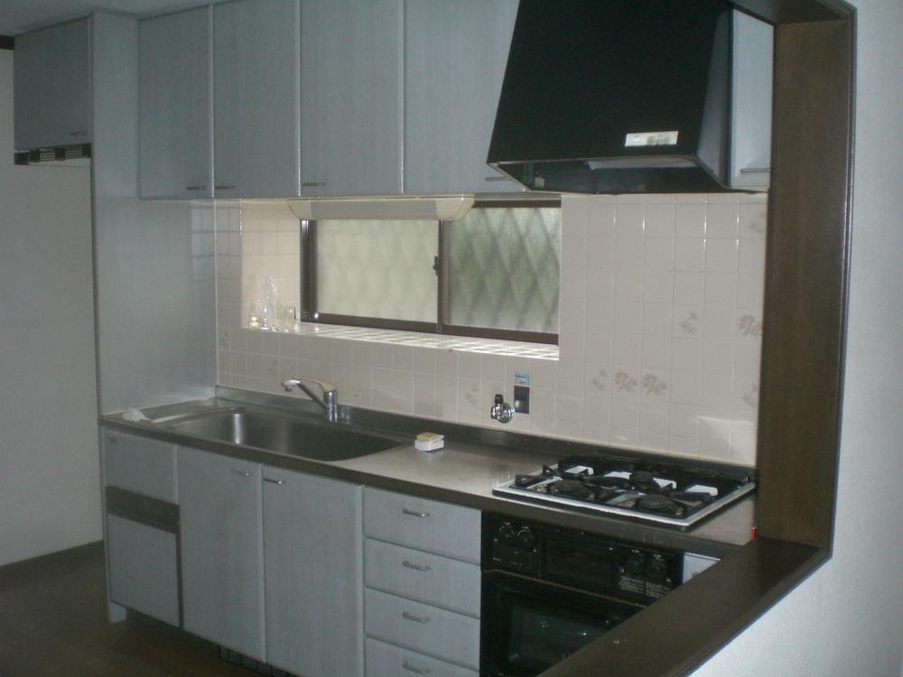 Kitchen. Room (August 2013) Shooting