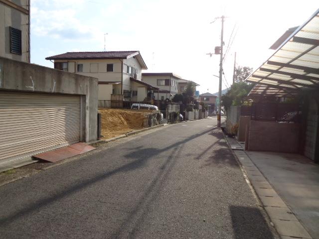 Local photos, including front road. Local (November 1, 2013) Shooting